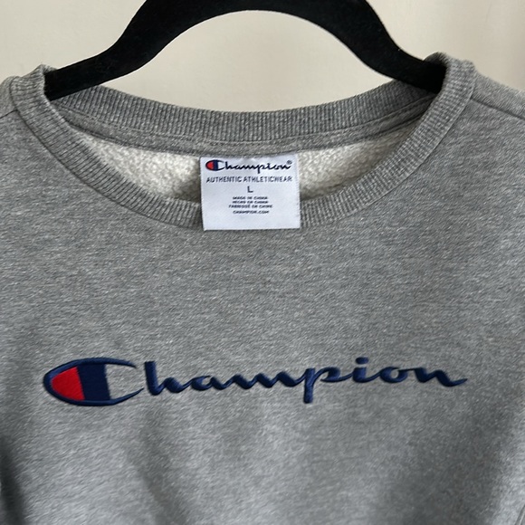 Champion crewneck worn twice - Picture 2 of 4